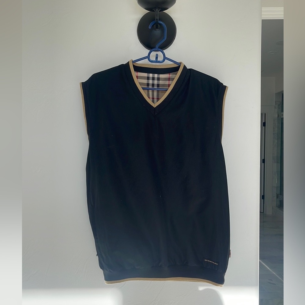 Men’s reversible Burberry vest, NWOT - a large medium